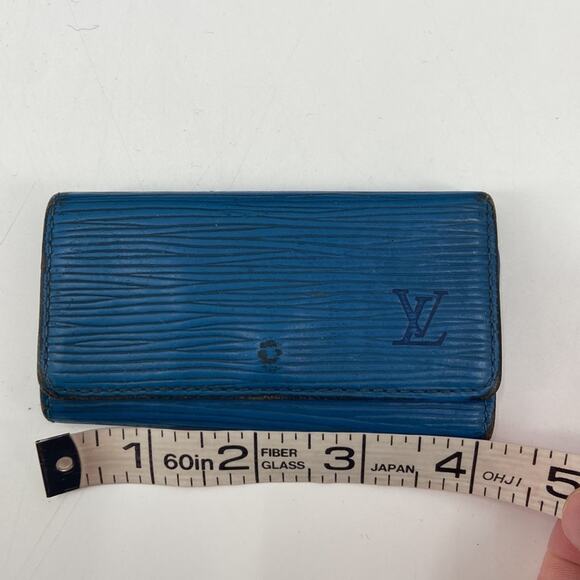 Authentic blue Louis Vuitton keyholder - Picture 8 of 9